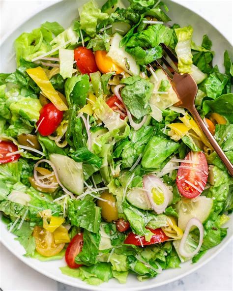 How does Chopped Salad fit into your Daily Goals - calories, carbs, nutrition