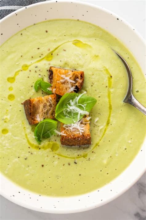 How does Chunky Cream of Broccoli Soup fit into your Daily Goals - calories, carbs, nutrition