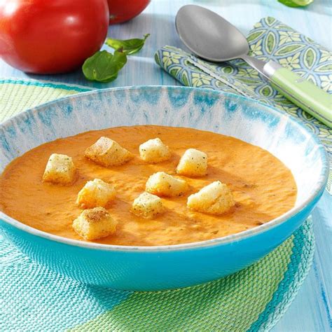 How does Chunky Tomato Bisque fit into your Daily Goals - calories, carbs, nutrition