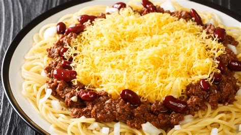 How does Cincinnati Chili Pasta Bar fit into your Daily Goals - calories, carbs, nutrition