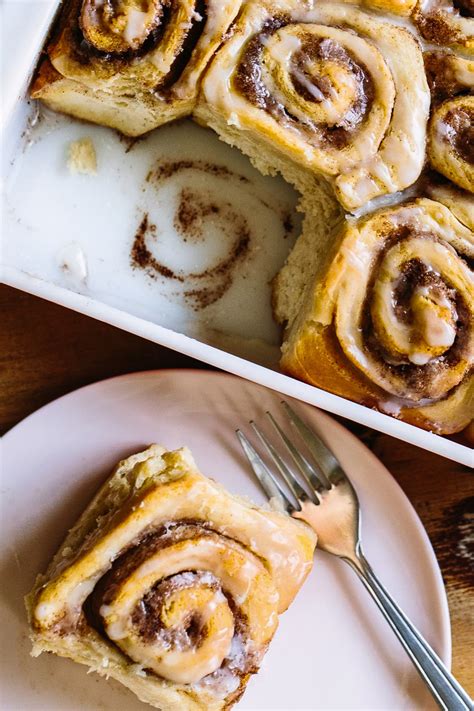 How does Cinnamon Bun fit into your Daily Goals - calories, carbs, nutrition