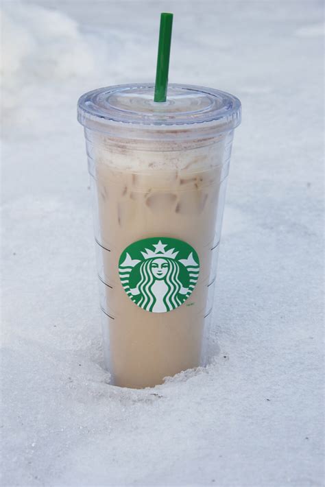 How does Cinnamon Dolce Frappuccino Blended Coffee - Venti - With Whipped Cream fit into your Daily Goals - calories, carbs, nutrition