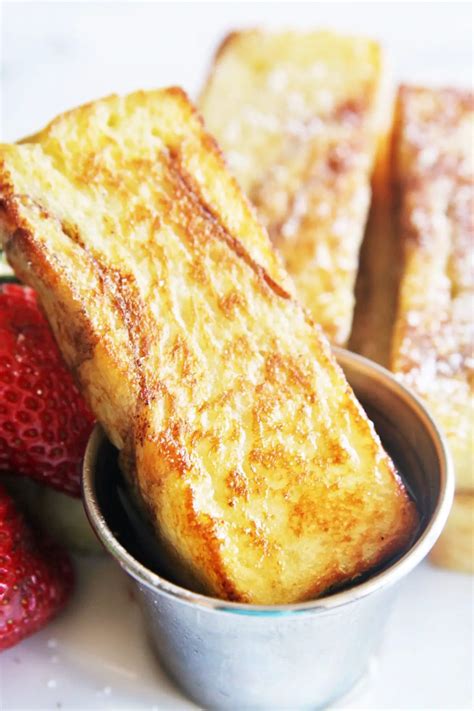 How does Cinnamon French Toast Stixs fit into your Daily Goals - calories, carbs, nutrition