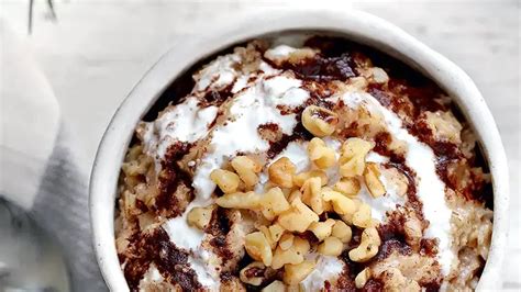 How does Cinnamon Swirl Oatmeal fit into your Daily Goals - calories, carbs, nutrition