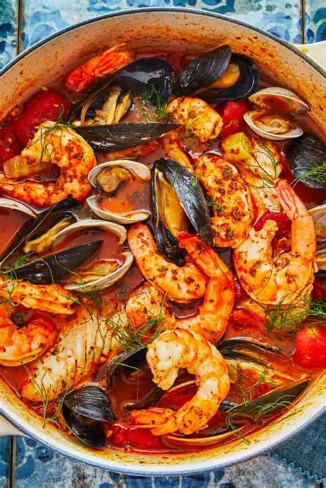 How does Cioppino Paella Saffron fit into your Daily Goals - calories, carbs, nutrition