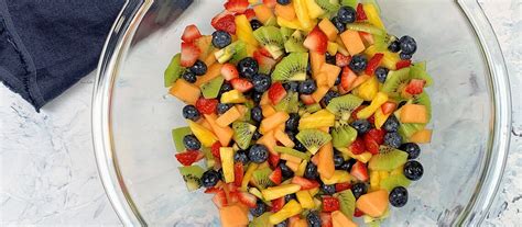 How does Classic Fruit Salad fit into your Daily Goals - calories, carbs, nutrition