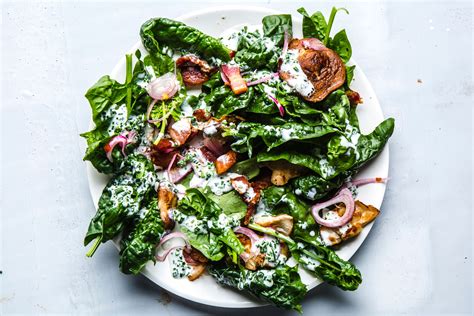 How does Classic Spinach Salad fit into your Daily Goals - calories, carbs, nutrition