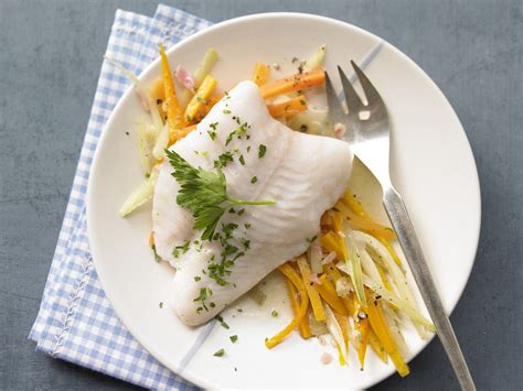 How does Coconut Steamed Catfish fit into your Daily Goals - calories, carbs, nutrition