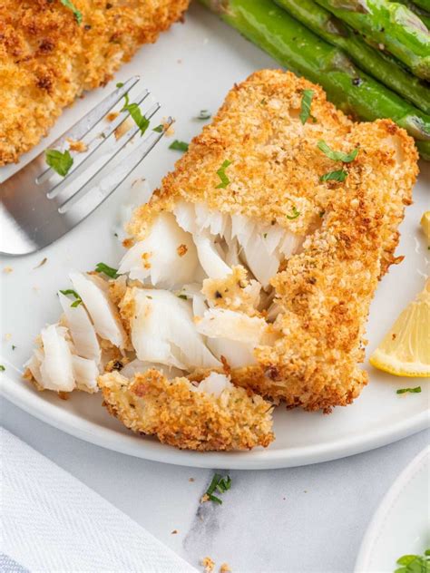 How does Cod 4 oz Fresh Crispy Fried fit into your Daily Goals - calories, carbs, nutrition