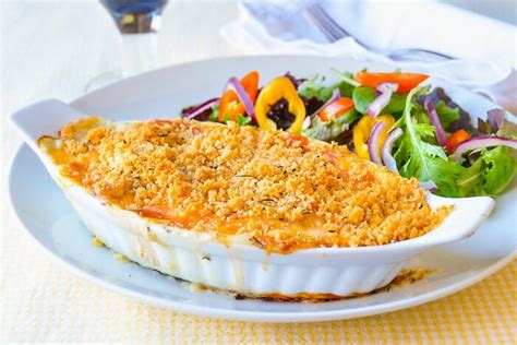 How does Cod Au Gratin fit into your Daily Goals - calories, carbs, nutrition