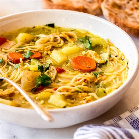 How does Connections Chicken Noodle Soup fit into your Daily Goals - calories, carbs, nutrition