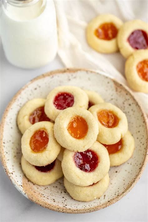 How does Cookie Shortbread Apricot Filled 1.5 oz 3 EA fit into your Daily Goals - calories, carbs, nutrition