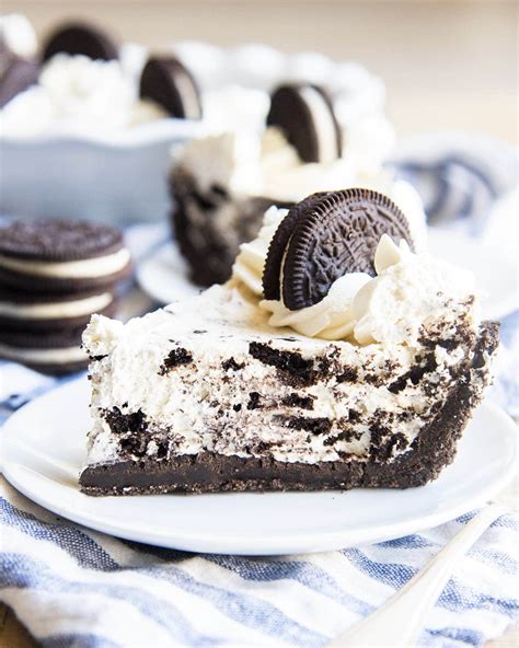 How does Cookies and Cream Pie (61906.7) fit into your Daily Goals - calories, carbs, nutrition