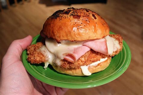 How does Cordon Bleu Sandwich HE fit into your Daily Goals - calories, carbs, nutrition