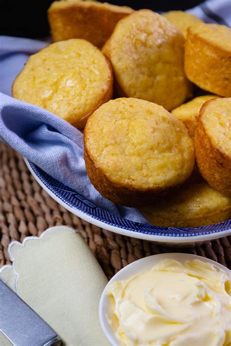 How does Cornbread Muffin fit into your Daily Goals - calories, carbs, nutrition