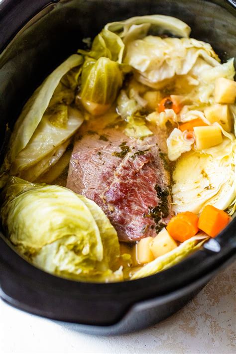 How does Corned Beef and Cabbage fit into your Daily Goals - calories, carbs, nutrition