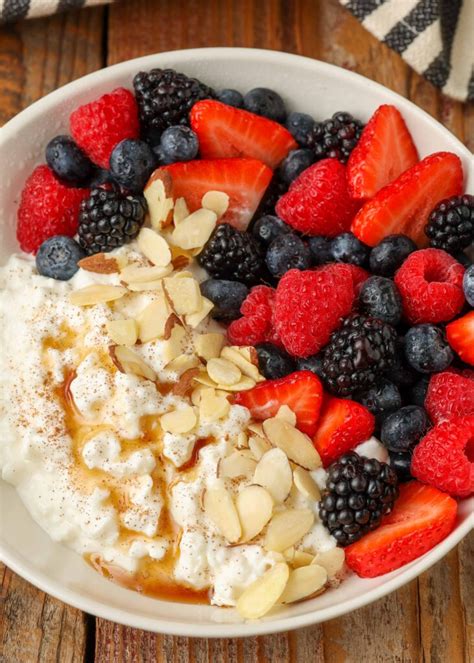 How does Cottage Cheese and Fruit Plate fit into your Daily Goals - calories, carbs, nutrition