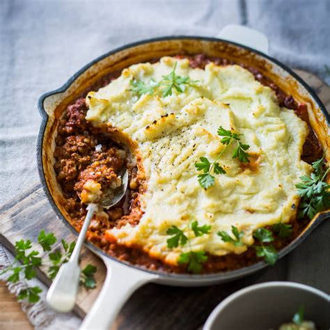 How does Cottage Pie for 1 fit into your Daily Goals - calories, carbs, nutrition