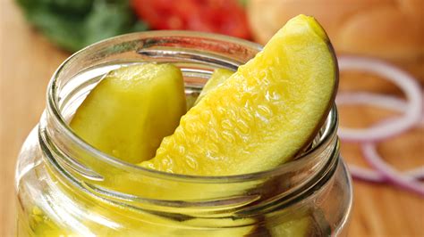 How does Country Style Pickle Spears fit into your Daily Goals - calories, carbs, nutrition