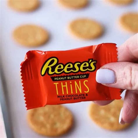 How does Crackers - Peanut Butter fit into your Daily Goals - calories, carbs, nutrition