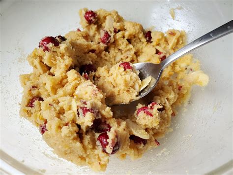 How does Cranberry Almond Cookies fit into your Daily Goals - calories, carbs, nutrition