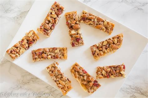 How does Cranberry Almond Snack Bar fit into your Daily Goals - calories, carbs, nutrition