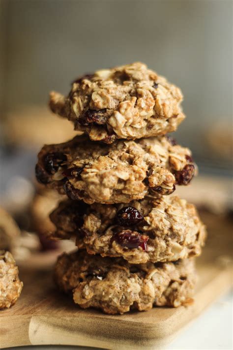 How does Cranberry Oatmeal Cookie fit into your Daily Goals - calories, carbs, nutrition