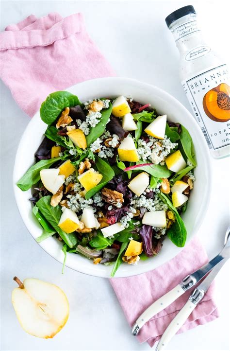 How does Cranberry and Gorgonzola Salad fit into your Daily Goals - calories, carbs, nutrition