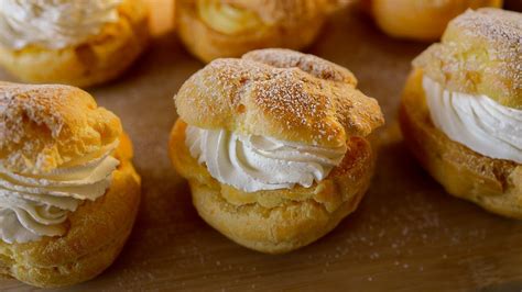 How does Cream Puff with Custard fit into your Daily Goals - calories, carbs, nutrition