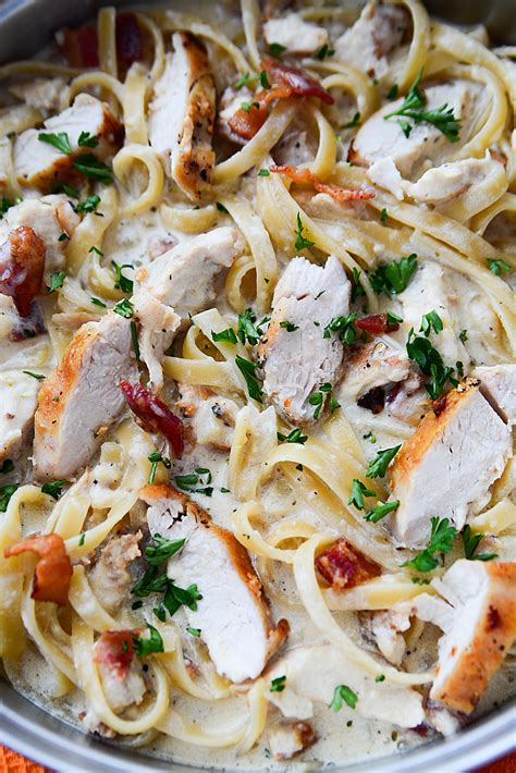 How does Creamy Chicken Pasta fit into your Daily Goals - calories, carbs, nutrition