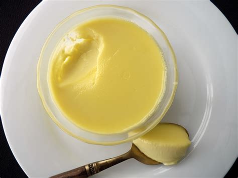 How does Creamy Custard fit into your Daily Goals - calories, carbs, nutrition