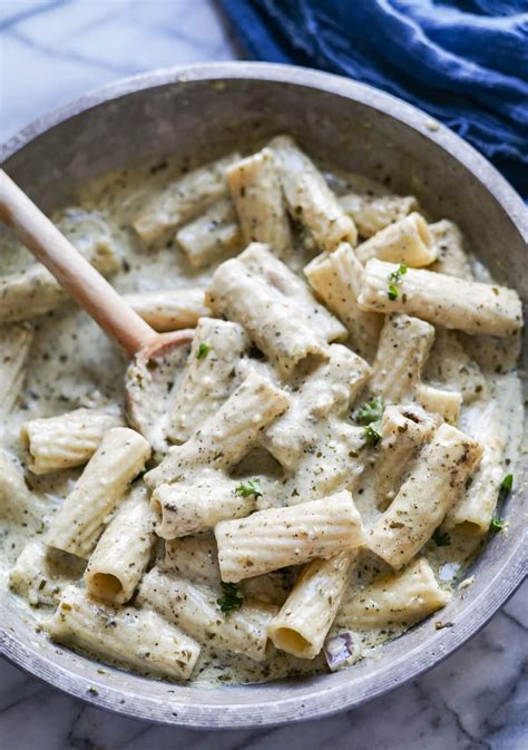 How does Creamy Pesto Pasta Pot fit into your Daily Goals - calories, carbs, nutrition