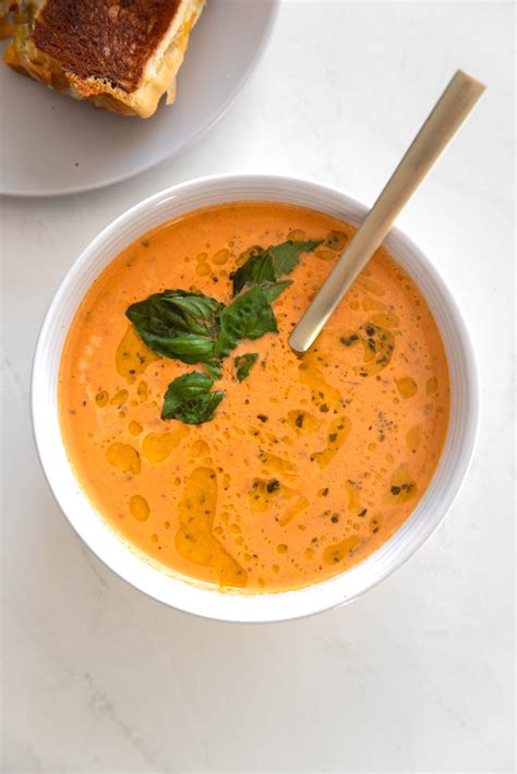 How does Creamy Tomato Basil Soup fit into your Daily Goals - calories, carbs, nutrition