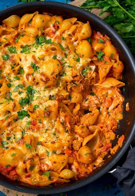 How does Creamy Tuna and Fusilli Pasta Bake Topped with Cheddar Cheese fit into your Daily Goals - calories, carbs, nutrition