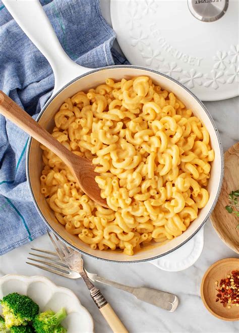 How does Creamy Vegan Mac & Cheese fit into your Daily Goals - calories, carbs, nutrition