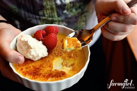 How does Creme Brulee Almonds fit into your Daily Goals - calories, carbs, nutrition
