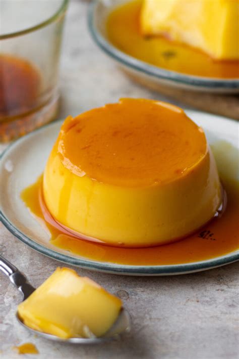 How does Creme Caramel fit into your Daily Goals - calories, carbs, nutrition