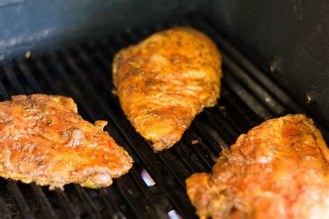 How does Creole BBQ Chicken with Honeydew Salsa fit into your Daily Goals - calories, carbs, nutrition