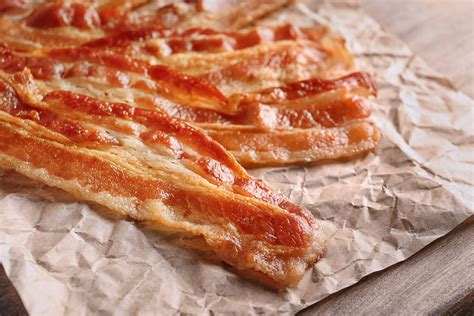 How does Crisp Bacon Slices fit into your Daily Goals - calories, carbs, nutrition