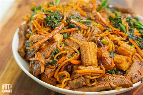 How does Crispy Beef Noodle Bowl fit into your Daily Goals - calories, carbs, nutrition