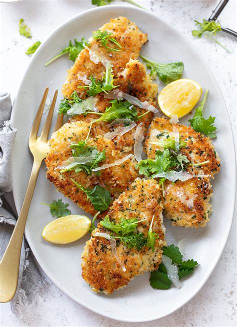 How does Crispy Breaded Chicken fit into your Daily Goals - calories, carbs, nutrition