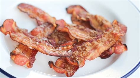 How does Crispy Brown Sugar Bacon fit into your Daily Goals - calories, carbs, nutrition