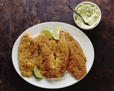 How does Crispy Cornmeal Tilapia fit into your Daily Goals - calories, carbs, nutrition