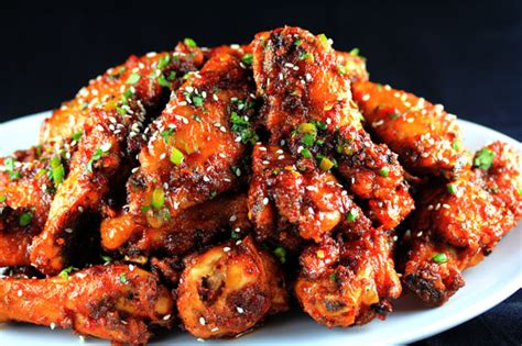 How does Crispy Garlic Ginger Chicken Wings fit into your Daily Goals - calories, carbs, nutrition
