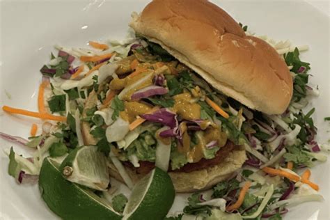 How does Crispy Jalapeno Chicken Sandwich (85314.11) fit into your Daily Goals - calories, carbs, nutrition