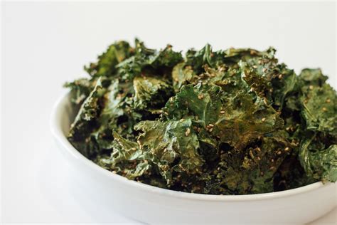 How does Crispy Sesame Kale Chips fit into your Daily Goals - calories, carbs, nutrition