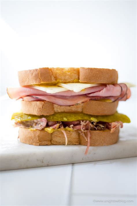 How does Cuban Club Sandwich fit into your Daily Goals - calories, carbs, nutrition