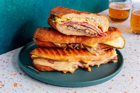 How does Cuban Sandwich fit into your Daily Goals - calories, carbs, nutrition