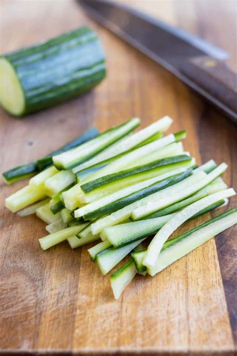 How does Cucumber Seedless Julienne 1/8