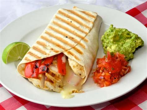 How does Cumin Chicken Burrito Under Wraps fit into your Daily Goals - calories, carbs, nutrition